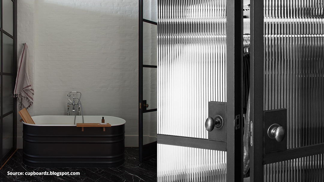 Fluted glass shower screen-shower screens
